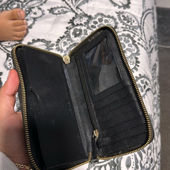 Black MK wallet - Picture 2 of 4